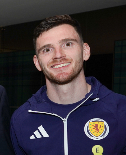 Andrew Robertson — tâm điểm chuyển nhượng hè 2026 theo Fabrizio Romano